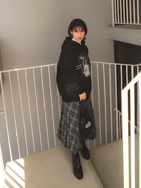 「MSGM（エムエスジーエム）のアイテム（パーカー）」を使った、meeaさん（レディース・161cm）の秋コーディネート