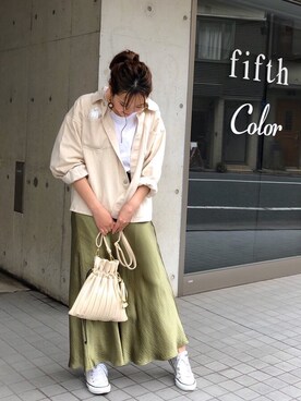「プリーツ」｜「アイテム（デニムジャケット）」を使った、Edit Sheen_staff_yayoiさん（レディース・156cm）の春コーディネート