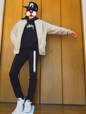 「STUSSY（ステューシー）のアイテム（マウンテンパーカー）」を使った、ぐっちぃ〜さん（メンズ・175cm）の春コーディネート