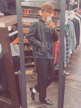 「TOMMY HILFIGER」｜「アイテム（その他アウター）」を使った、itoさん（メンズ・181cm）の秋コーディネート
