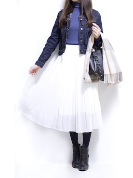 「UNIQLO（ユニクロ）のハイウエストシフォンプリーツスカート（丈標準76～80cm）（スカート、ホワイト系）」を使った、yuiさん（レディース・170cm）の冬コーディネート