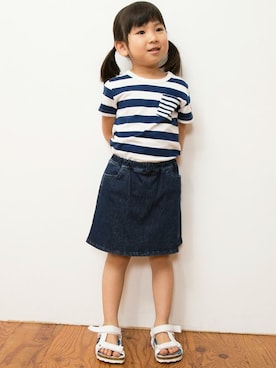 「アイテム（デニムスカート）」を使った、hakka kidsさん（キッズ・106cm）の春コーディネート