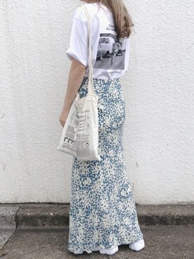 「TODAYFUL（トゥデイフル）のVintageプリントトートバッグ（トートバッグ）」を使った、コマさんさん（レディース・154cm）の春コーディネート