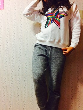 「UNIQLO（ユニクロ）のアイテム（その他パンツ、グレー系）」を使った、かこたそさん（レディース・156cm）の秋コーディネート