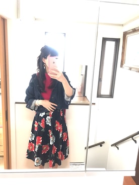 「フラワープリント」｜「アイテム（デニムジャケット）」を使った、さわさん（レディース・170cm）の春コーディネート