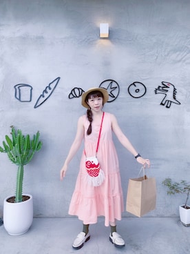 「5（ファイブ）のアイテム（帽子）」を使った、かなさん（レディース・155cm）の夏コーディネート
