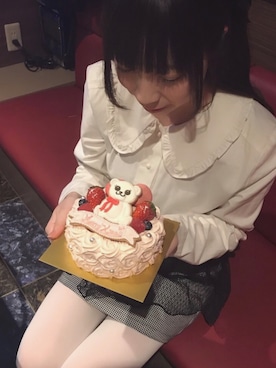 「Honey Salon（ハニーサロン）のアイテム（シャツ/ブラウス）」を使った、えび定食さん（レディース・157cm）の冬コーディネート