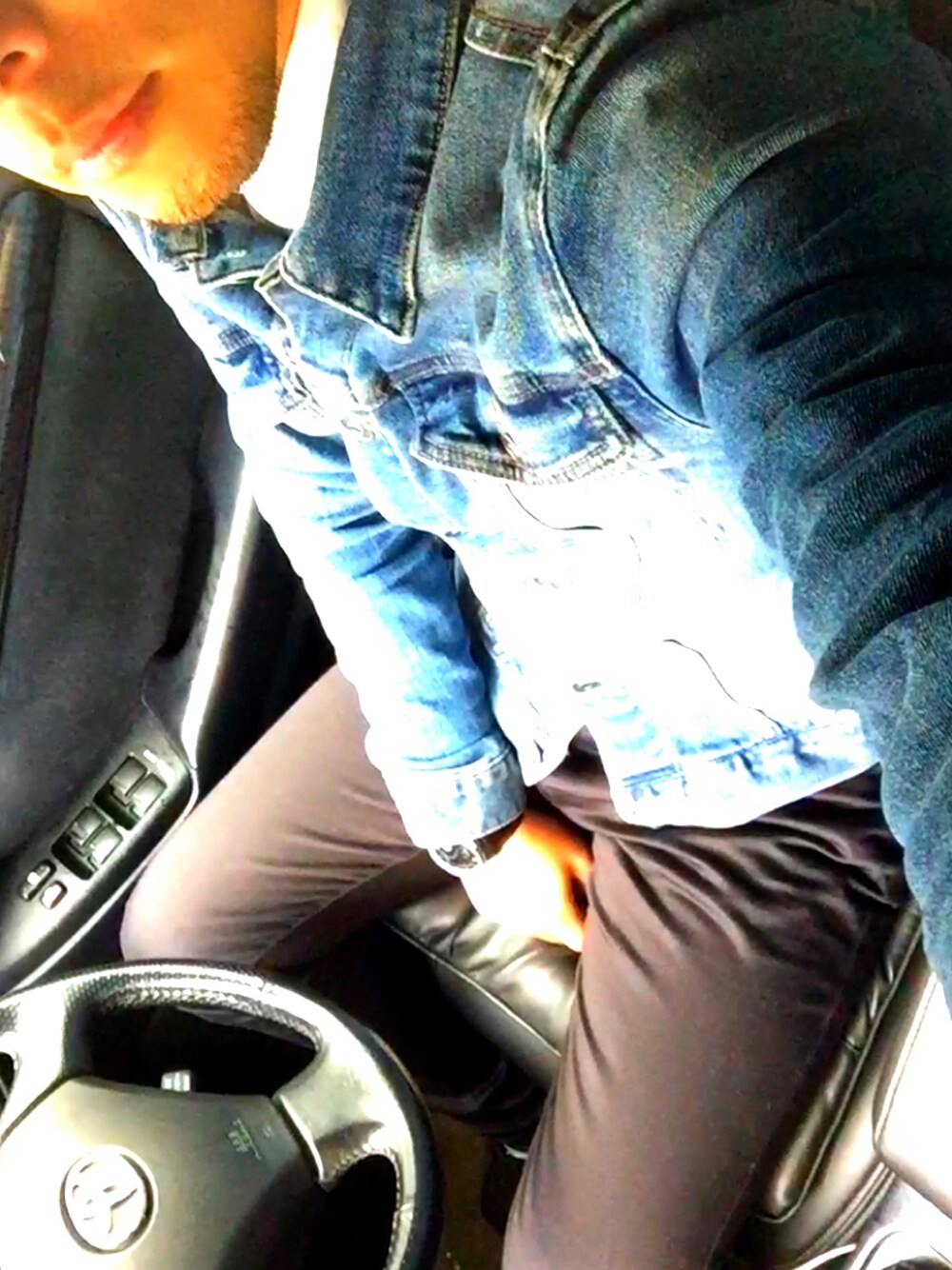 「BROWNY　STANDARDのアイテム（デニムジャケット、ブルー系）」を使った、Mino Ru Taさん（メンズ・168cm）の春コーディネートの1枚目の写真