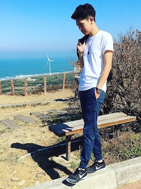 「B-SIDE（ビーサイド）のアイテム」を使った、許琪德さん（メンズ・175cm）の秋コーディネート