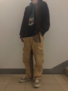 塌鼻ziさんのコーディネート