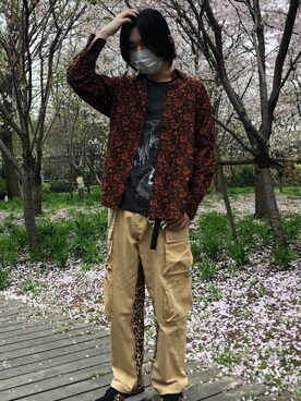 塌鼻ziさんのコーディネート