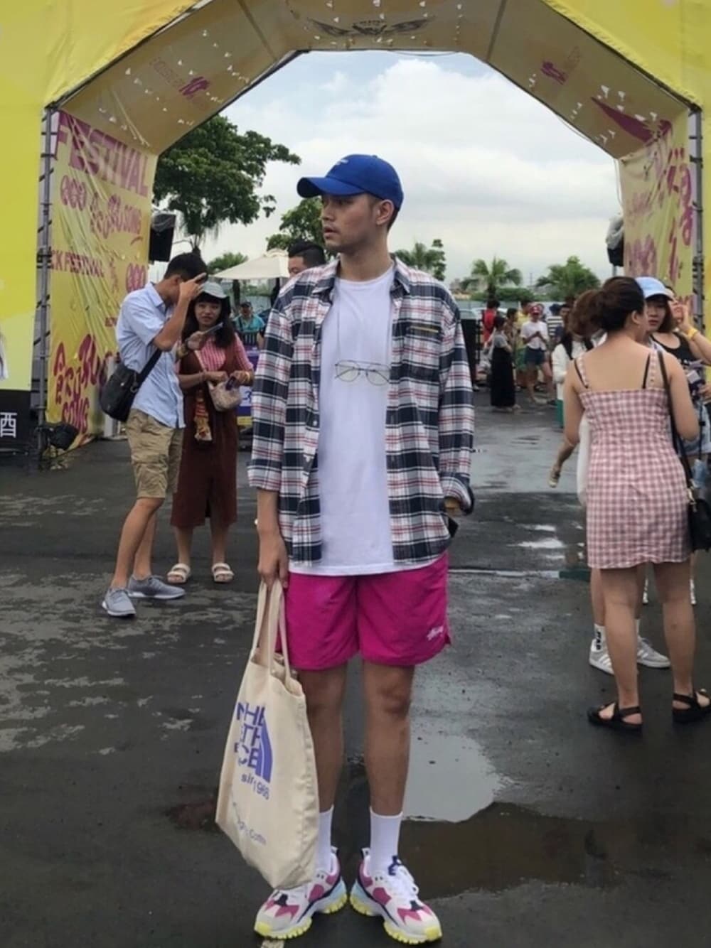「ラフ、ブラック、シンプルコーデ、summer、ビッグシルエット、stussy、Levis、umbro、THE NORTH FACE、provocateur///煽動者」｜「Levi'sのアイテム（シャツ/ブラウス、その他）」を使った、Hensonさん（メンズ・180cm）の夏コーディネートの1枚目の写真