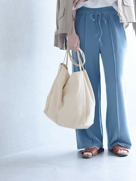 「reca（レカ）のアイテム（バッグ）」を使った、recastaffさん（レディース・165cm）の春コーディネート