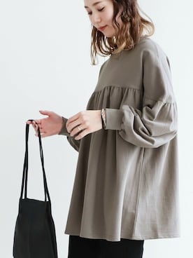 「reca（レカ）のアイテム（チュニック）」を使った、recastaffさん（レディース・165cm）の冬コーディネート
