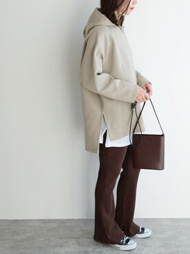 「reca（レカ）のアイテム（パーカー）」を使った、recastaffさん（レディース・165cm）の冬コーディネート