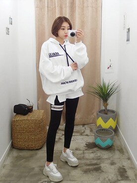 「日常」｜「アイテム（スウェット）」を使った、gaensoさん（レディース・165cm）の春コーディネート