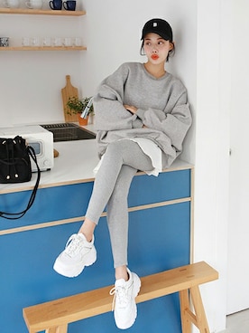 「ルーズフィット」｜「アイテム（スウェット）」を使った、gaensoさん（レディース・165cm）の冬コーディネート