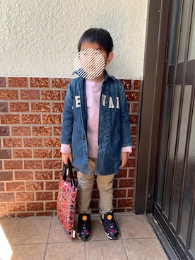 「アイテム（トートバッグ、レッド系）」を使った、storzさん（キッズ・100cm）の春コーディネート