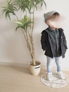 「COMME CA ISM（コムサイズム）のアイテム（ナイロンジャケット）」を使った、Uさん（キッズ・80cm）の冬コーディネート