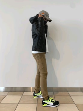 「レザーコーデ」｜「アイテム（帽子）」を使った、Chakoさん（レディース・160cm）の夏コーディネート