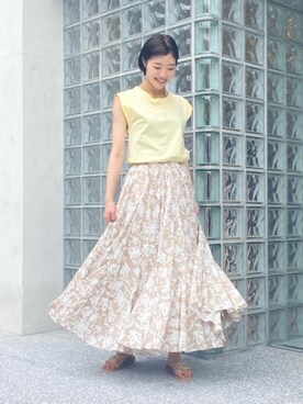 「アイテム（サンダル、ゴールド系）」を使った、SUMOMOさん（レディース・168cm）の春コーディネート