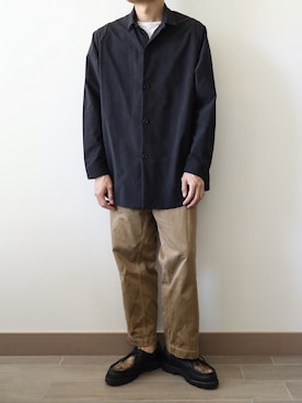 15春夏新入荷【COMOLI(コモリ)】ベルテッドチノパンツを使った