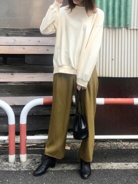 「Libra Cue（リブラ キュー）のアイテム（スラックス）」を使った、 mikia。さん（レディース・173cm）の秋コーディネート