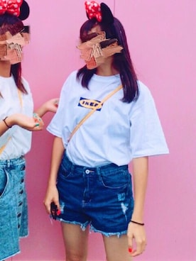 「GOGOSING（ゴゴシング）のアイテム（Tシャツ/カットソー、ホワイト系）」を使った、ウカさん（レディース）の冬コーディネート