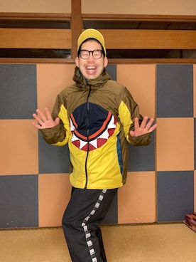 「TAION」｜「アイテム（マウンテンパーカー）」を使った、ノビ山本さん（メンズ・170cm）の冬コーディネート