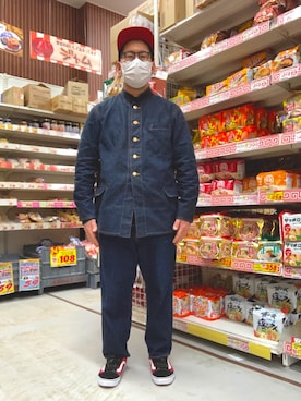 「bukht」｜「アイテム（カバーオール）」を使った、ノビ山本さん（メンズ・170cm）の春コーディネート