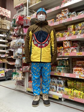「SANTA CRUZ（サンタクルーズ）のアイテム（キャップ）」を使った、ノビ山本さん（メンズ・170cm）の春コーディネート
