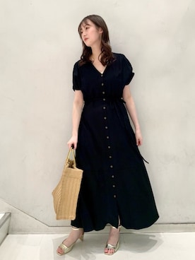 「アイテム（サンダル、ゴールド系）」を使った、hinakoさん（レディース・157cm）の春コーディネート