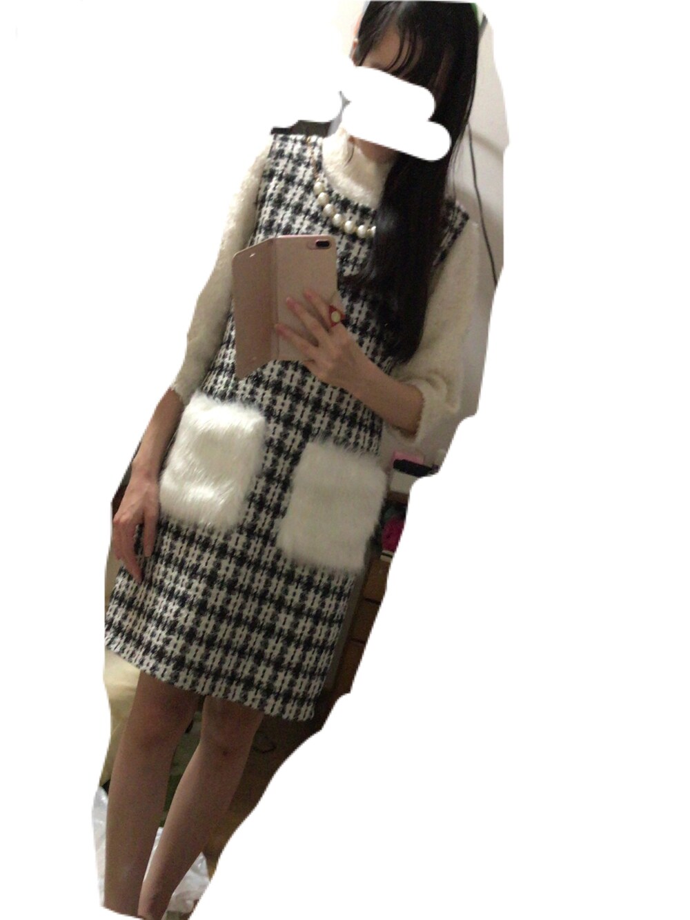 「かわいくなりたい、ファー、ニット、ワンピース、ファーポケット、ネックレス、デートに着たい」｜「GRLのアイテム（ワンピース、その他）」を使った、りーさん（レディース・156cm）の秋コーディネートの1枚目の写真