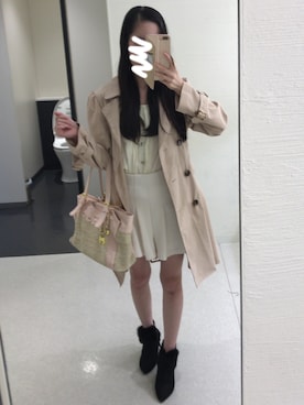 「ファー」｜「アイテム（トレンチコート）」を使った、りーさん（レディース・156cm）の秋コーディネート
