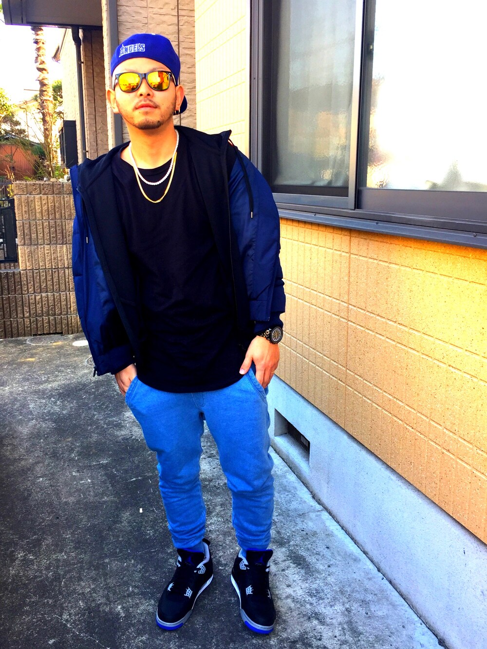「ブラック、ootd、ストリート、スニーカー、スウェット、ナイキ、GU、AIR JORDAN、NIKE、ブルー」｜「NEW ERAのアイテム（キャップ、ブルー系）」を使った、⛪️akilla⛪️さん（メンズ・170cm）の冬コーディネートの1枚目の写真