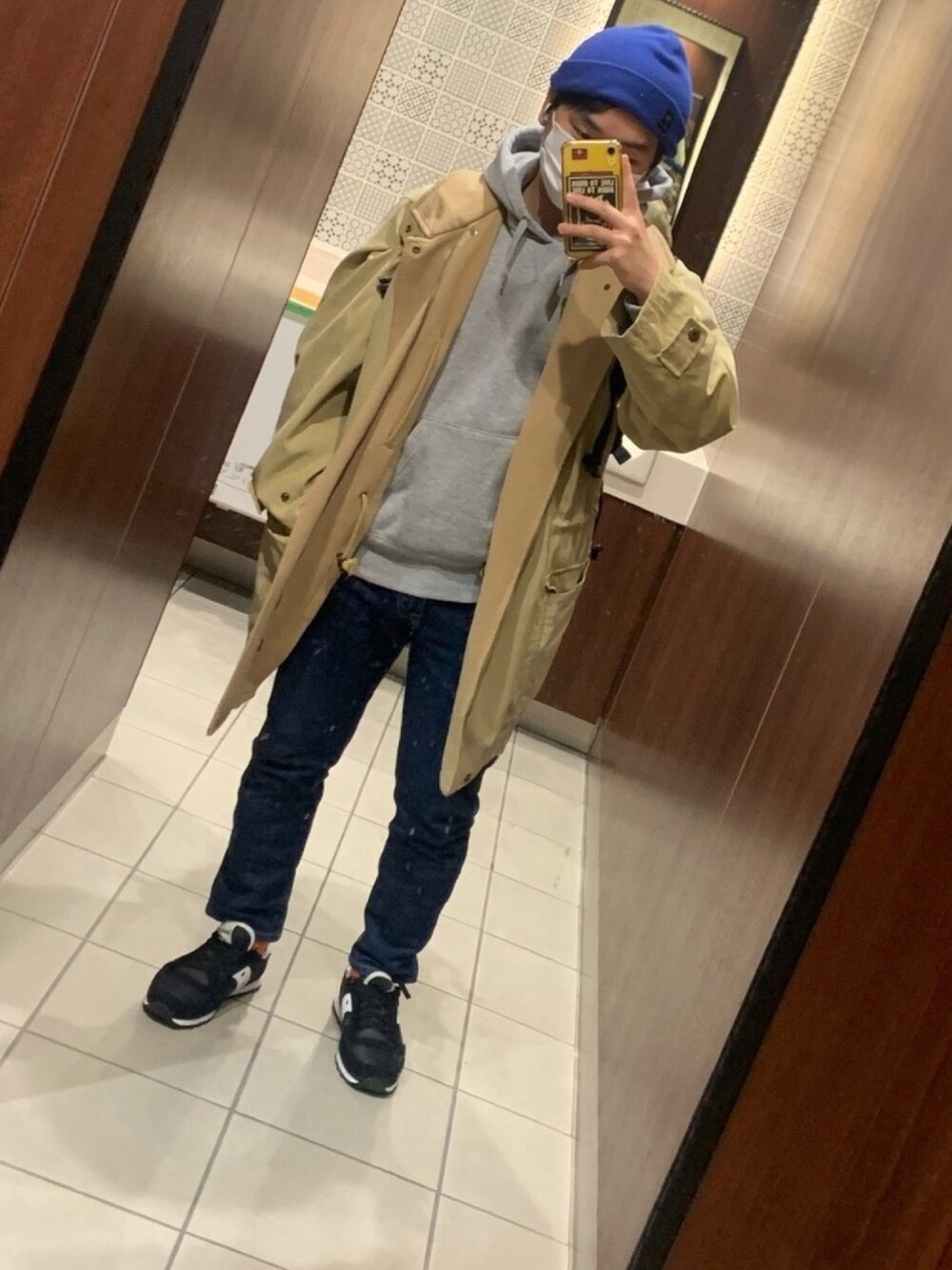 「パーカーコーデ、秋冬コーデ、casual、Dior、saucony、GU、UNIQLO」｜「UNIQLOのスウェットプルパーカ（長袖）（パーカー、グレー系）」を使った、雨さん（メンズ・160cm）の冬コーディネートの1枚目の写真