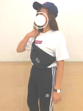 「TOMMY（トミー）のアイテム（キャップ）」を使った、m a k o︎︎ さん（レディース・158cm）の秋コーディネート