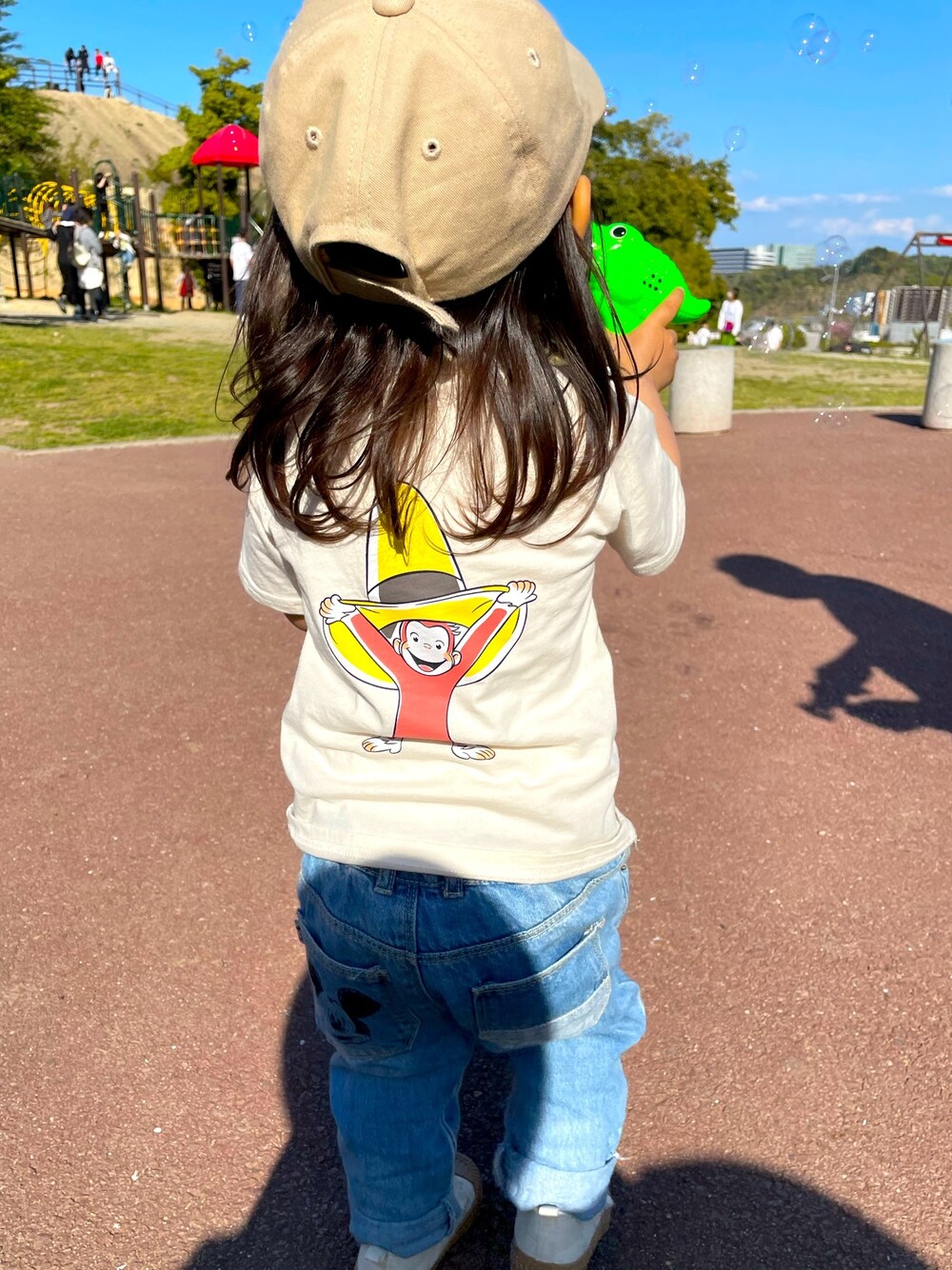 「no brandのアイテム（Tシャツ/カットソー、イエロー系）」を使った、うっぴーさん（キッズ・90cm）の夏コーディネートの1枚目の写真