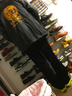 「VERSACE（ヴェルサーチ）のアイテム（ジャケット/アウター）」を使った、j-itoさん（メンズ・175cm）の冬コーディネート
