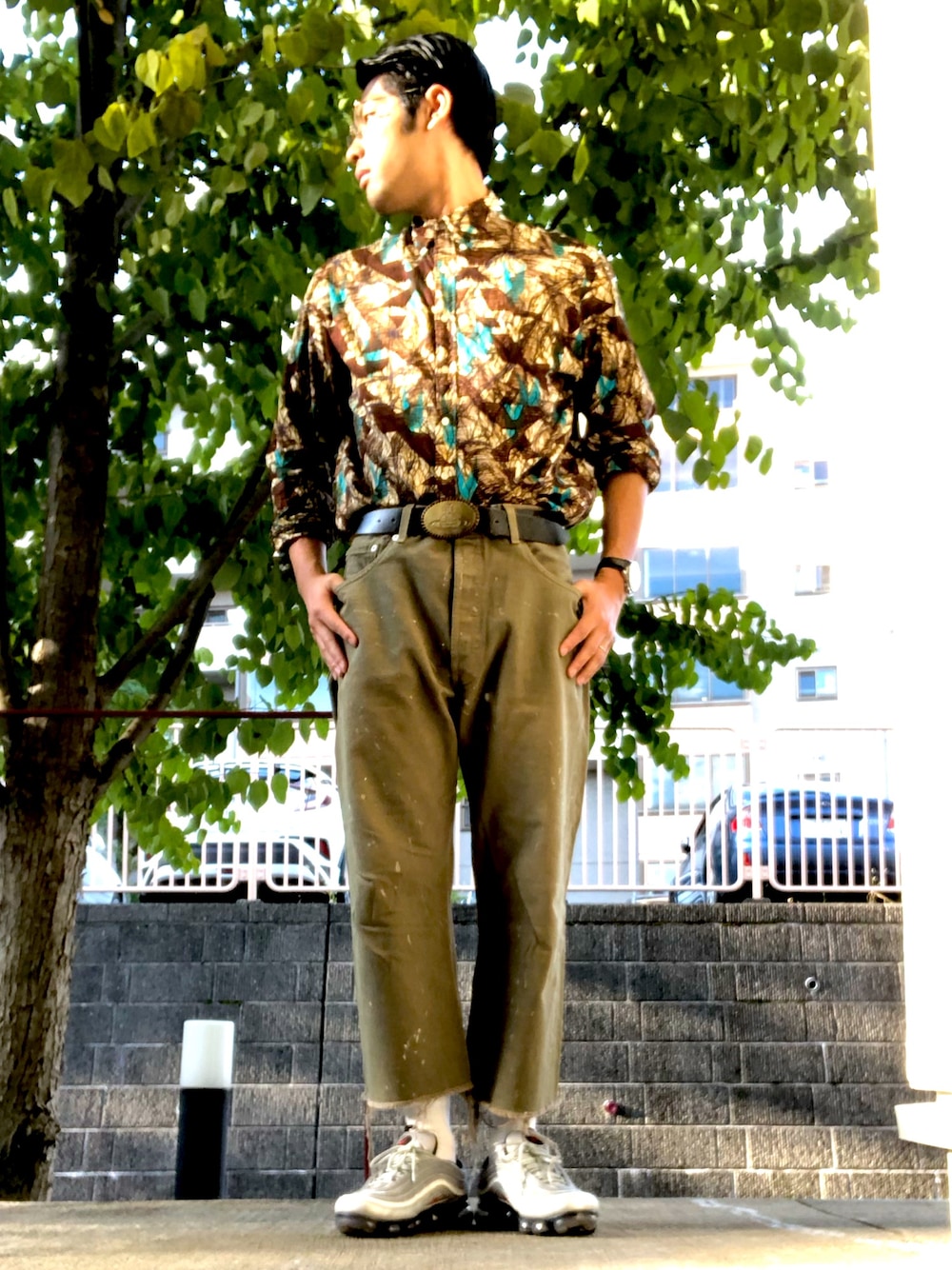 「大人カジュアル、スニーカー、いいね、save、フォローお願いします🤑、古着、古着好きな人と繋がりたい、エアマックス、ヴィンテージ、秋色、カジュアルコーデ」｜「BEAMSのアイテム（シャツ/ブラウス、ブラウン系）」を使った、j-itoさん（メンズ・175cm）の秋コーディネートの1枚目の写真