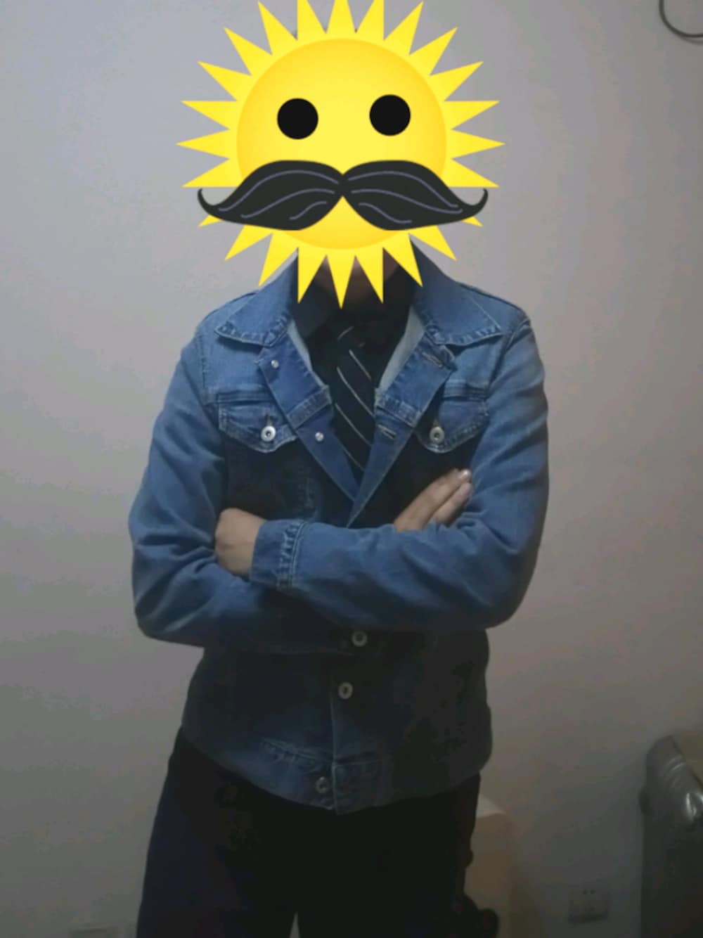 「no brandのアイテム（デニムジャケット、ブルー系）」を使った、Jasonさん（メンズ・165cm）の夏コーディネートの1枚目の写真