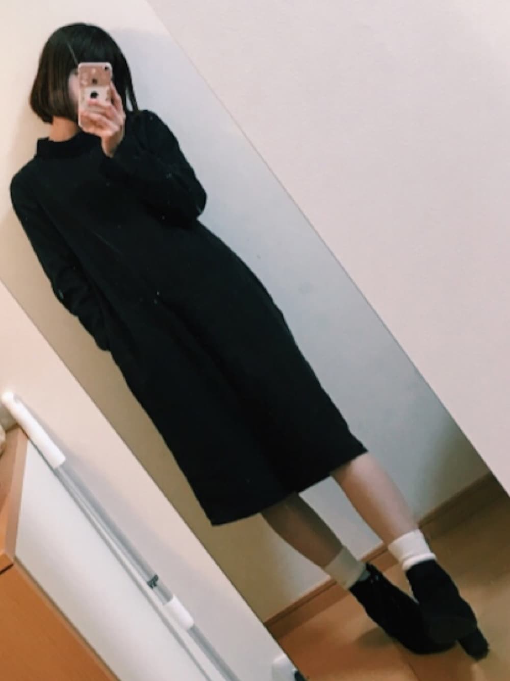 「サマンサ モスモス(Samansa Mos2)、シンプルコーデ、ラクチンコーデ、スカート、ワンピース、SM2」｜「Samansa Mos2のアイテム（ワンピース、ブラウン系）」を使った、めるこさん（レディース・155cm）の冬コーディネートの1枚目の写真