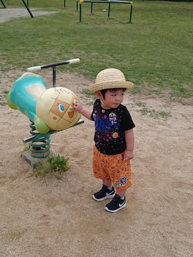 「BIT'Z（ビッツ）のアイテム（パンツ）」を使った、arisaさん（キッズ・80cm）の春コーディネート