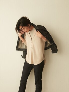 「GALLARDAGALANTE（ガリャルダガランテ）のヘンリーネックカットソー【オンラインストア限定商品】（Tシャツ/カットソー）」を使った、潮田あかりさん（レディース・166cm）の春コーディネート