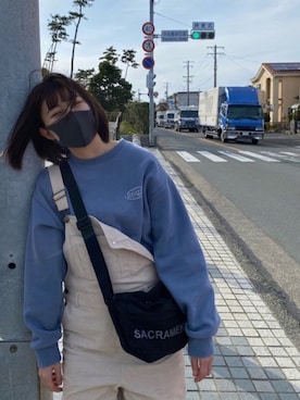 「MAHAGRID（マハグリッド）の▽mahagrid/マハグリッド 【ユニセックスアイテム】OVAL LOGO SWEATSHIRT　<韓国BR>（スウェット、ブルー系）」を使った、みづもんさん（レディース・164cm）の春コーディネート