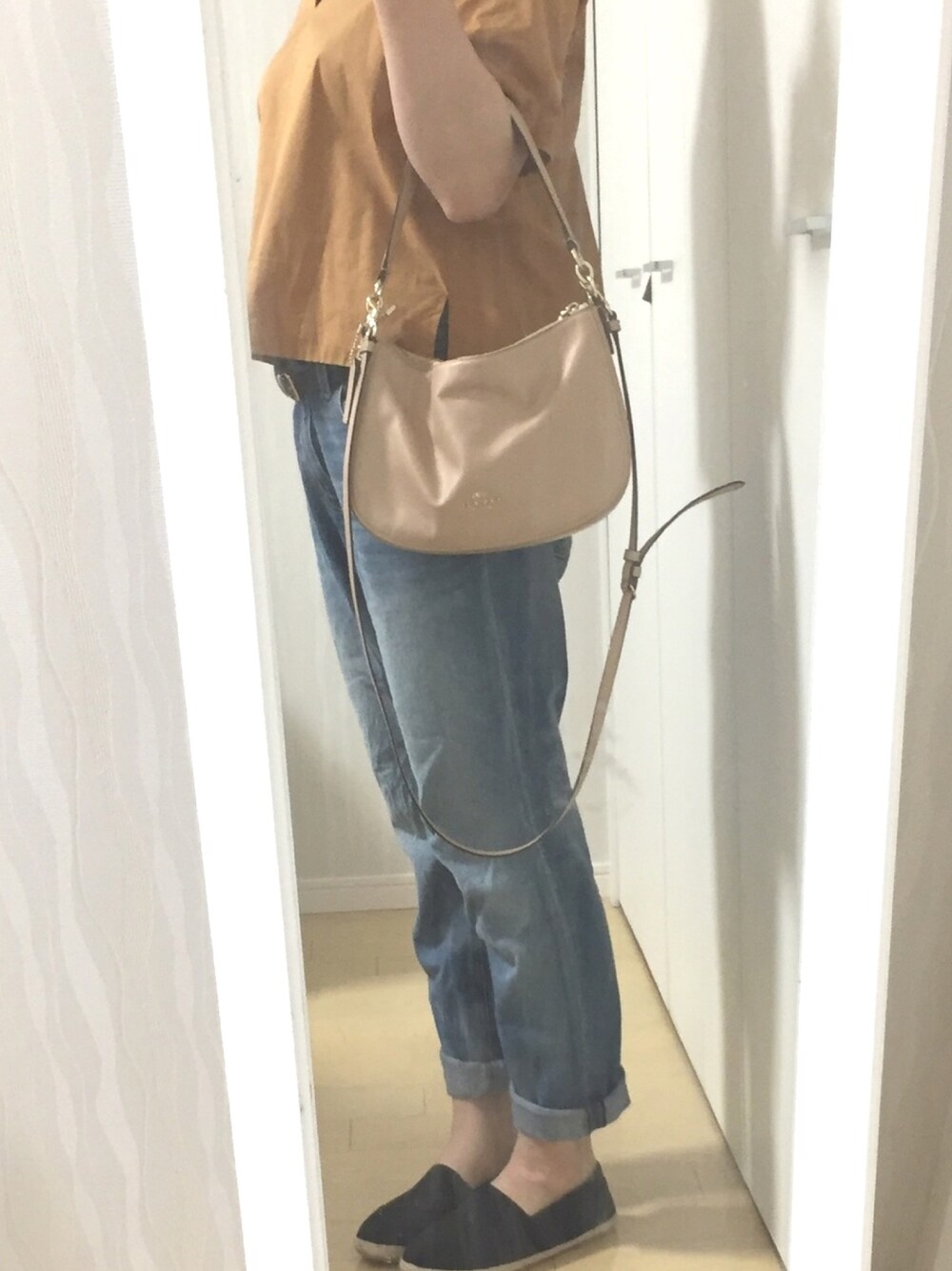 「カジュアルコーデ、オトナ女子、プチプラ、ラクチンコーデ、ブラウス、GU、ラフ、授乳服」｜「GUのアイテム（スリッポン、ブラック系）」を使った、むらぶーさん（レディース・163cm）の夏コーディネートの1枚目の写真