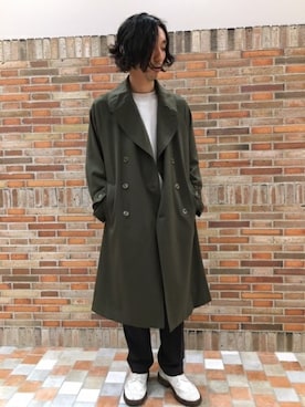 「tricker's」｜「アイテム（トレンチコート）」を使った、むねのリーチさん（メンズ・174cm）の冬コーディネート