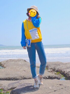 「omontのアイテム（デニムパンツ、ブルー系）」を使った、Kyyyyyylinさん（レディース・162cm）の春コーディネート