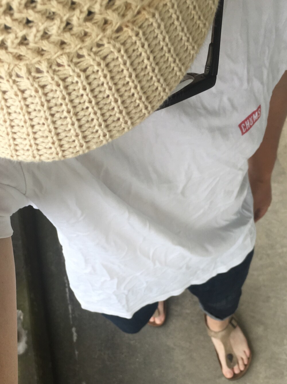 「アウトドアスタイル、散歩、サンダル、チャムス、近所」｜「CHUMSのアイテム（Tシャツ/カットソー、ホワイト系）」を使った、so01さん（メンズ・161cm）の夏コーディネートの1枚目の写真