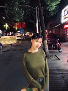 「CHARLES & KEITH（チャールズ & キース）のアイテム（アクセサリー）」を使った、请叫我bommi解解さん（レディース・163cm）の秋コーディネート